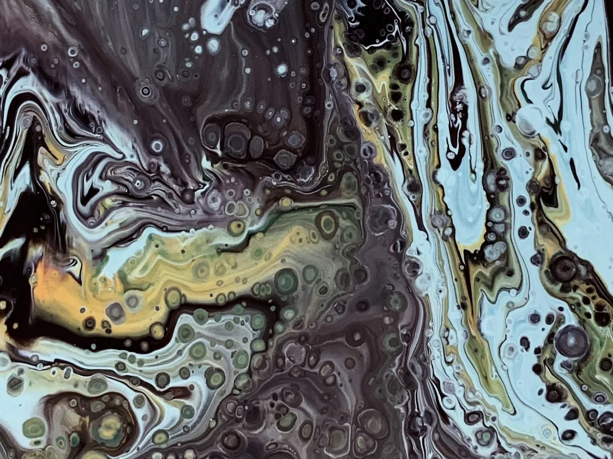 An acrylic eruption